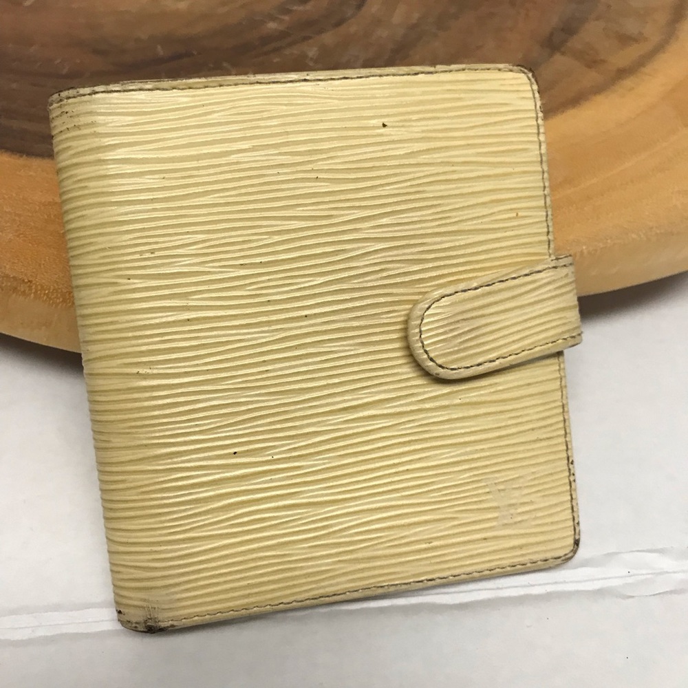 Louis Vuitton Cream Epi Leather Snap Wallet